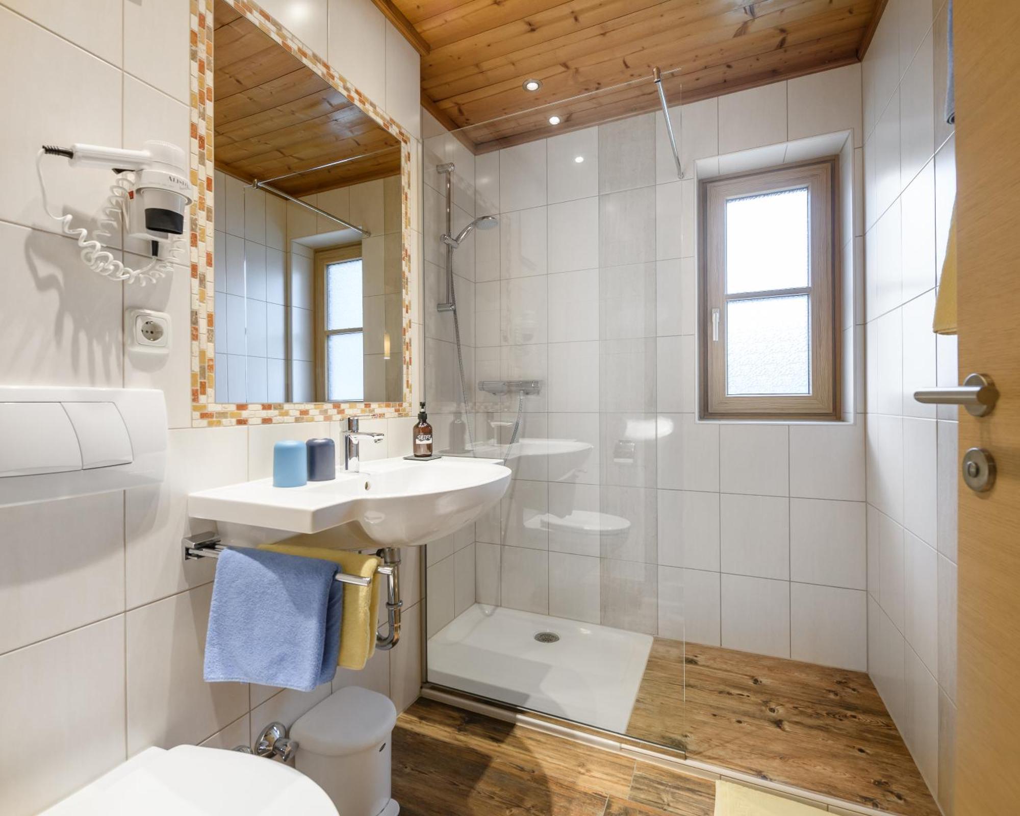 Ferienhaus Birgit - Inklusive Eintritt Alpentherme Bad Hofgastein Ngoại thất bức ảnh