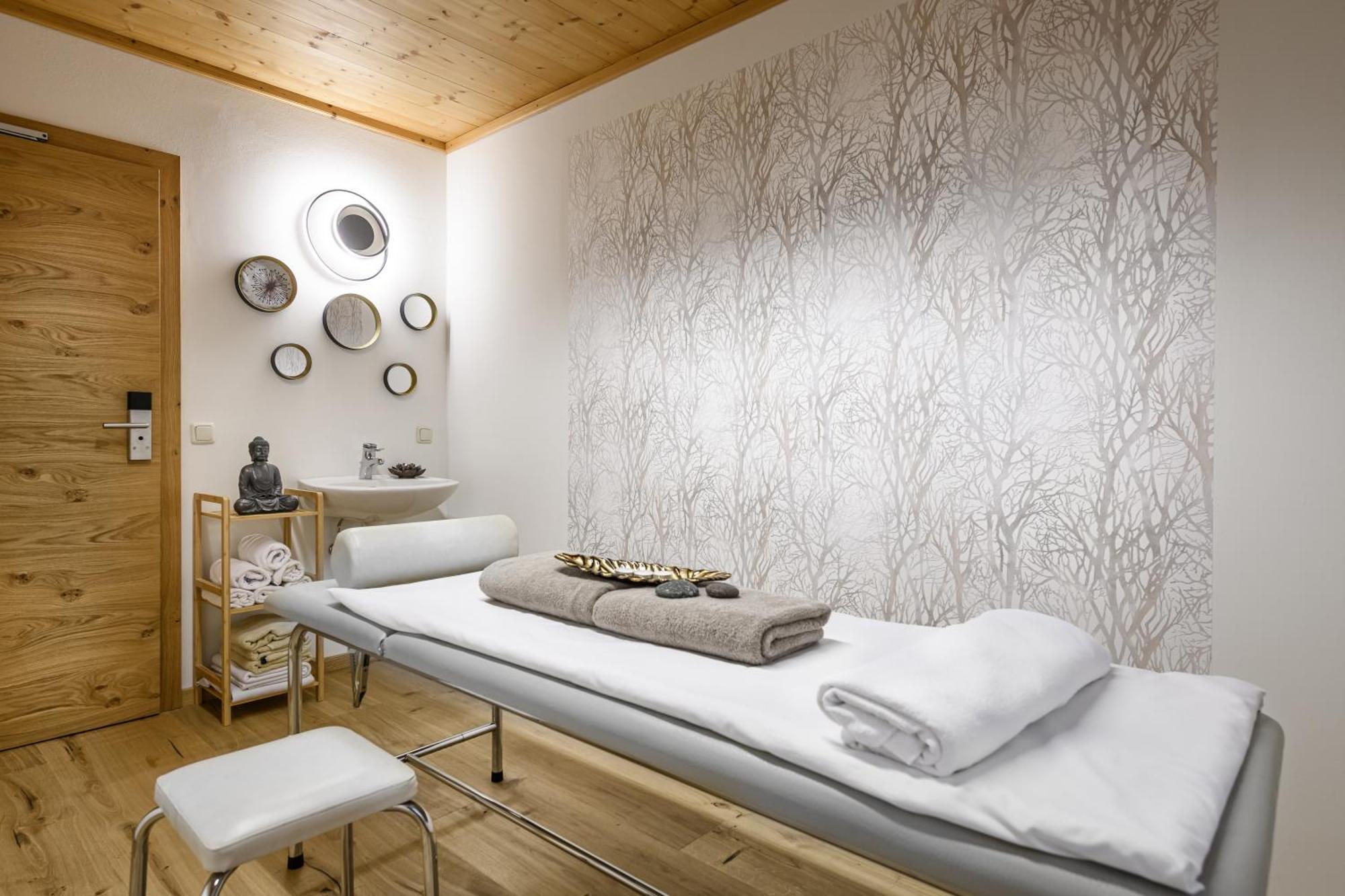 Ferienhaus Birgit - Inklusive Eintritt Alpentherme Bad Hofgastein Ngoại thất bức ảnh